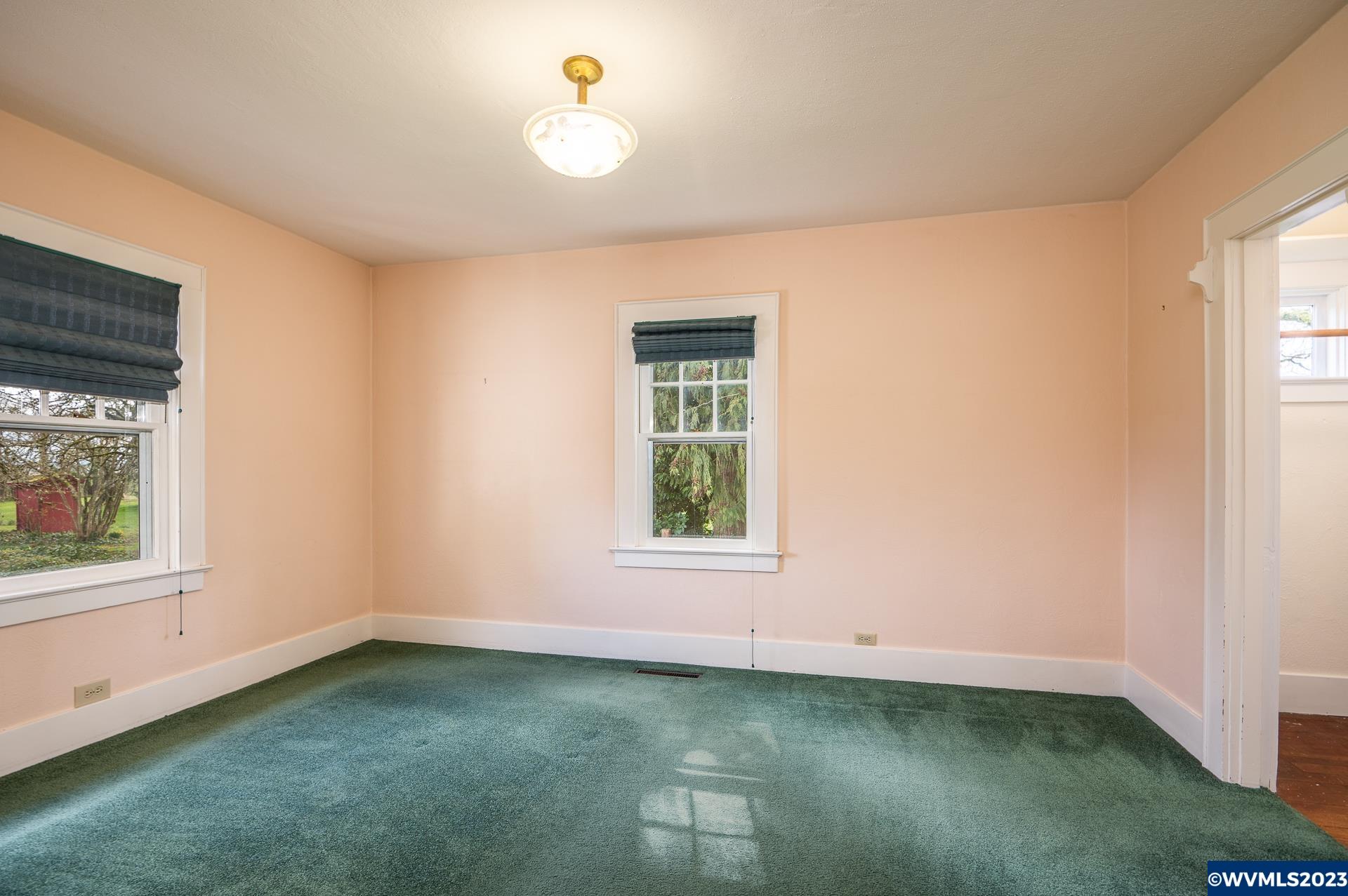 34489 Riverside Drive Albany, OR 97321 - Photo 16 of 42 Gallery Image 16
