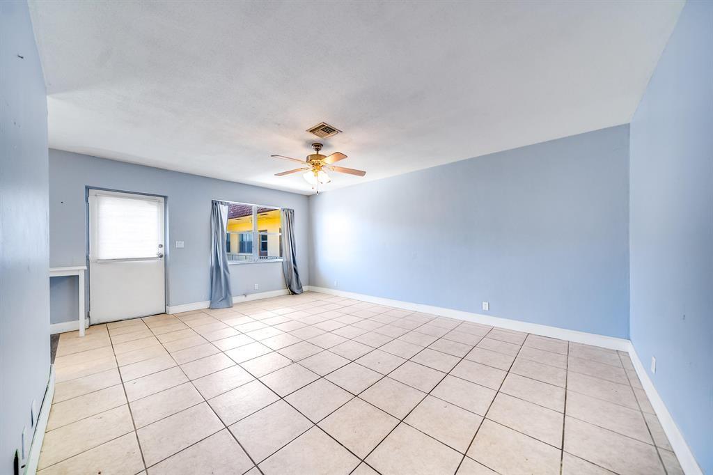 260 Northwest 19th Street, Unit 28 Boca Raton, FL 33432 - Photo 15 of 26 a view of an empty room and window