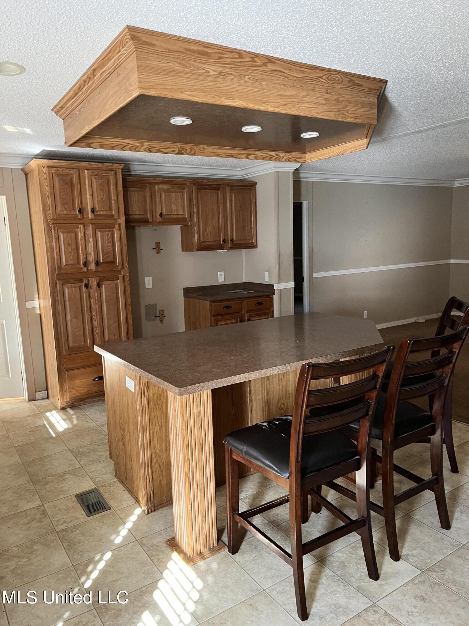 17621 Goff Farm Road Moss Point, MS 39562 - Photo 8 of 17 Kitchen