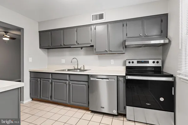 $1,295 | 4341 Carlisle Pike, Unit C7, Camp Hill, PA 17011