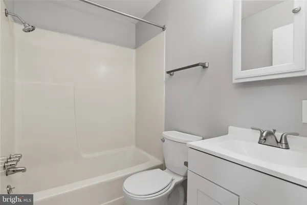 $1,295 | 4341 Carlisle Pike, Unit C7, Camp Hill, PA 17011