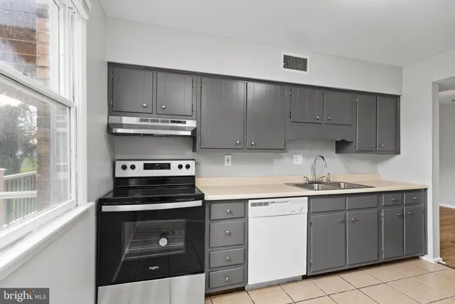 $1,195 | 4341 Carlisle Pike, Unit C7, Camp Hill, PA 17011