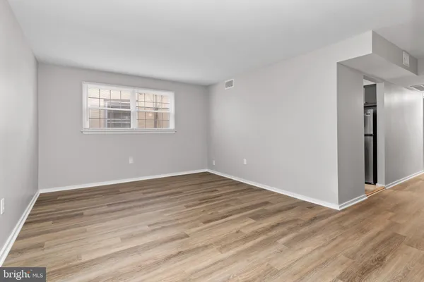 $1,295 | 4341 Carlisle Pike, Unit C7, Camp Hill, PA 17011