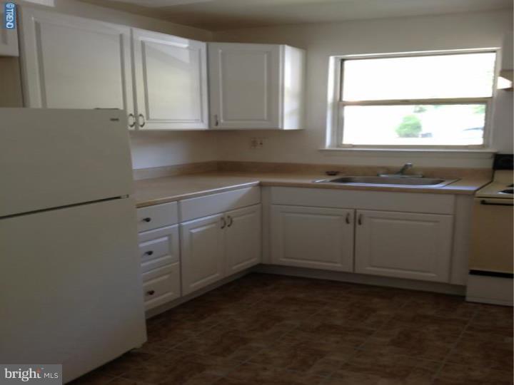 4 Lincoln Avenue, Unit B6 Clementon, NJ 08021 - Photo 4 of 6