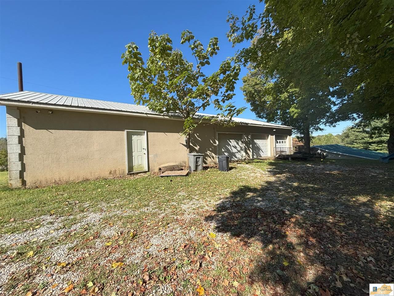 355 Edmonds Road Smiths Grove, KY 42171 - Photo 22 of 35 Gallery Image 22