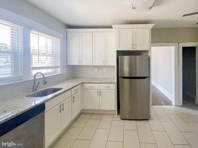 $240,925 | 9 West Crescent Boulevard, Collingswood, NJ 08108