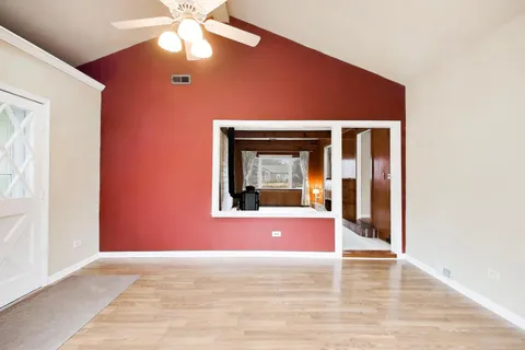 $349,000 | 27W734 Parkview Avenue, Warrenville, IL 60555