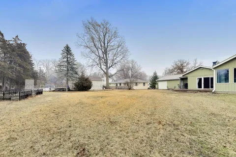 $349,000 | 27W734 Parkview Avenue, Warrenville, IL 60555
