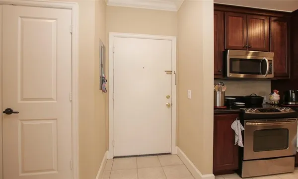 $183,000 | 2203 Dorrington Street, Unit 208, Houston, TX 77030