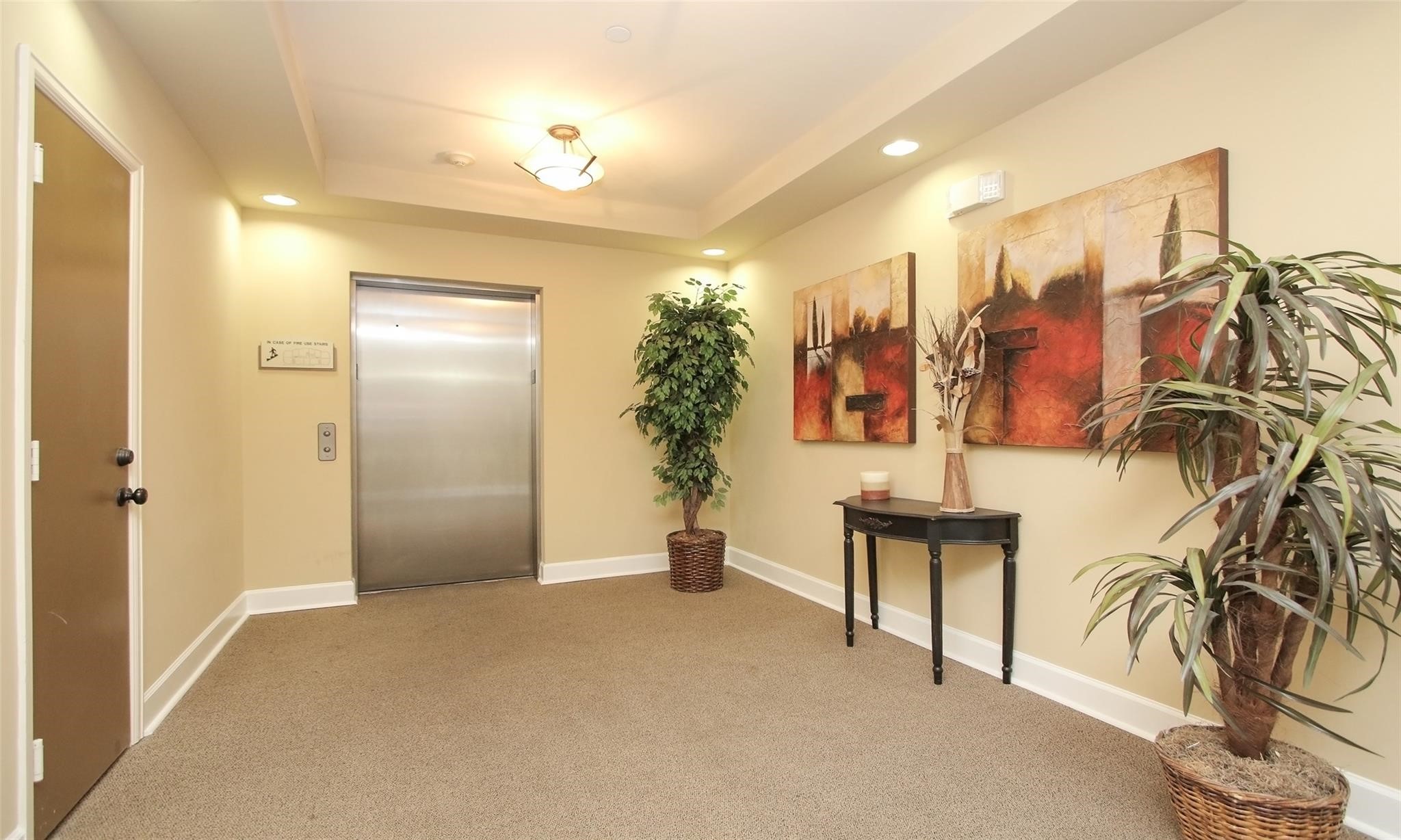 2203 Dorrington Street, Unit 208 Houston, TX 77030 - Photo 23 of 32 a view of a room with gym equipment