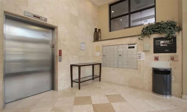 $183,000 | 2203 Dorrington Street, Unit 208, Houston, TX 77030