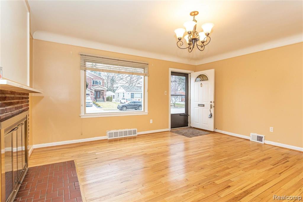 1822 Highview Street Dearborn, MI 48128 - Photo 4 of 30