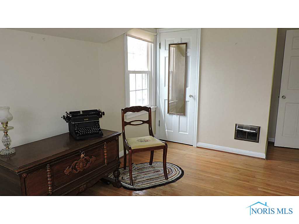 639 Waybridge Road Toledo, OH 43612 - Photo 13 of 16 Gallery Image 13