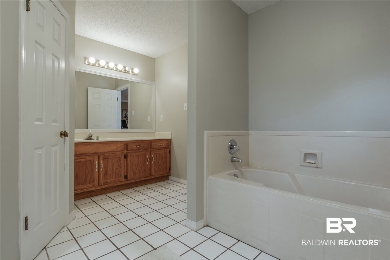 7311 Cheryl Court Mobile, AL 36695 - Photo 40 of 46