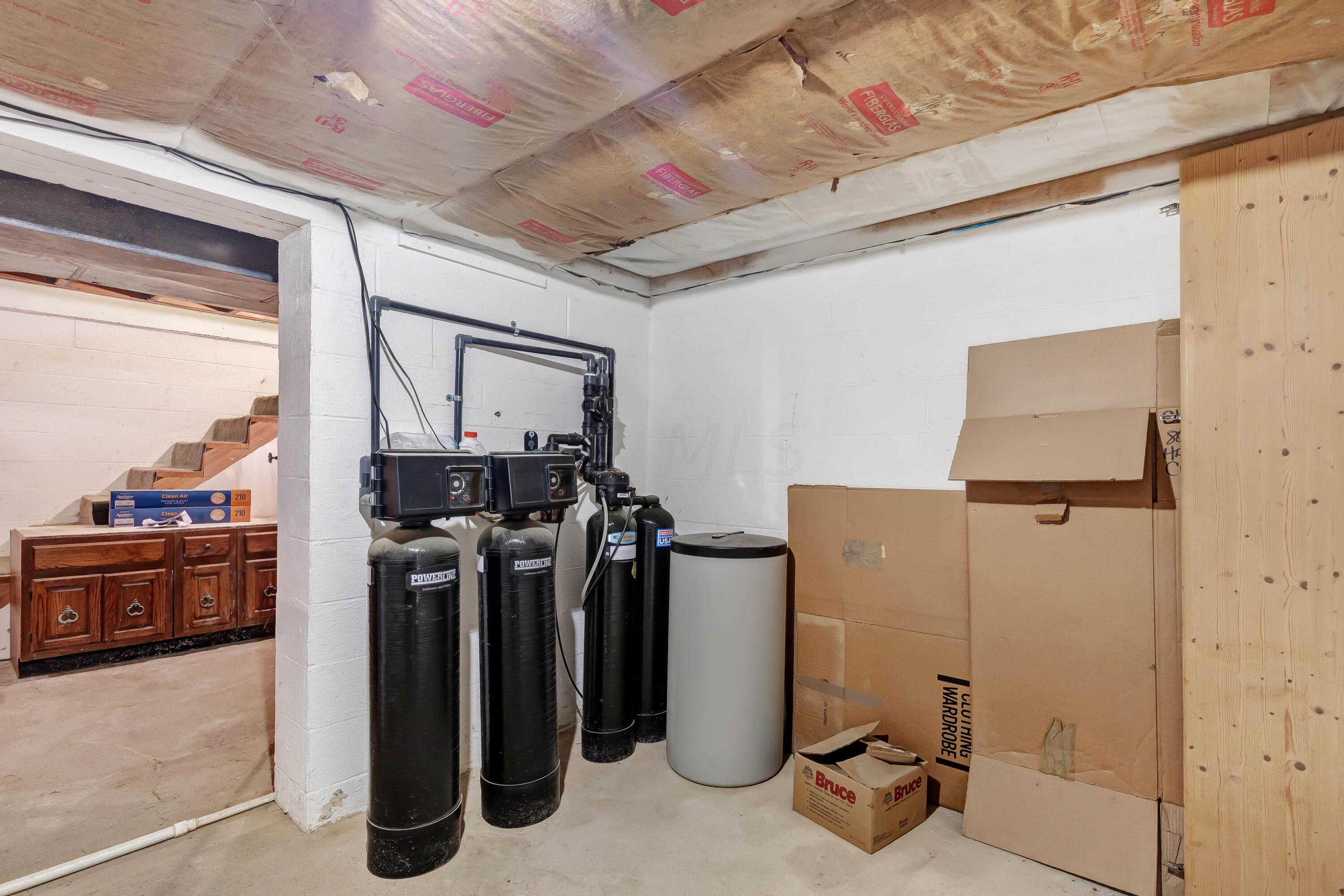 8558 Morris Road Hilliard, OH 43026 - Photo 28 of 74 • Three block walls • Kinetico® water softener system