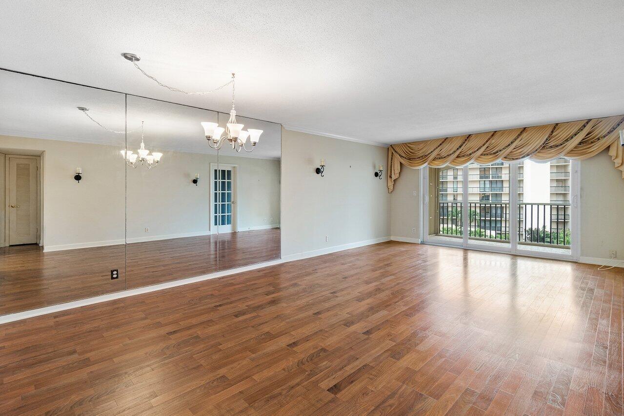 2871 North Ocean Boulevard, Unit R444 Boca Raton, FL 33431 - Photo 7 of 38 Living Room