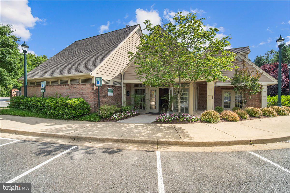 8413 Rapley Ridge Lane Potomac, MD 20854 - Photo 74 of 85 Avenel community pool