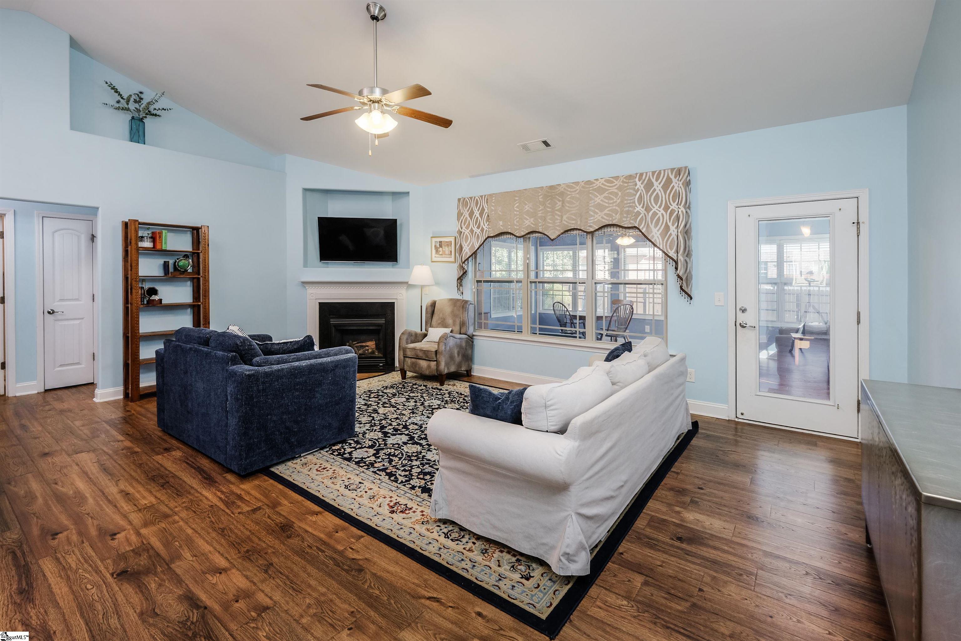 440 Slate Drive Boiling Springs, SC 29316 - Photo 3 of 28