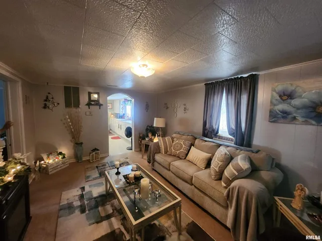 $59,900 | 118 Missouri Street, Pinckneyville, IL 62274