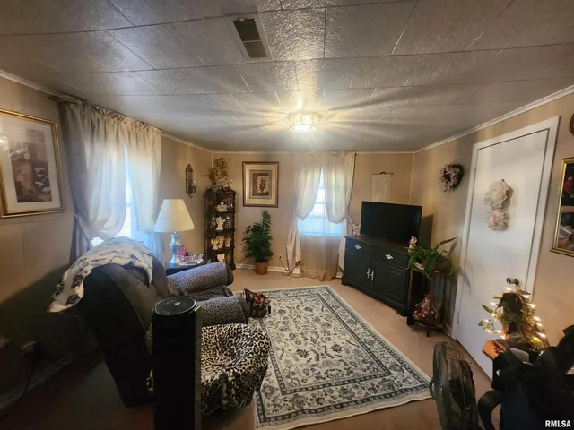 $59,900 | 118 Missouri Street, Pinckneyville, IL 62274