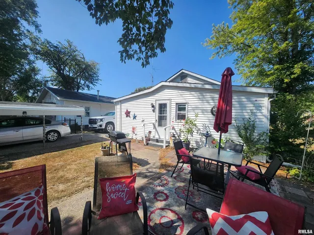 $59,900 | 118 Missouri Street, Pinckneyville, IL 62274