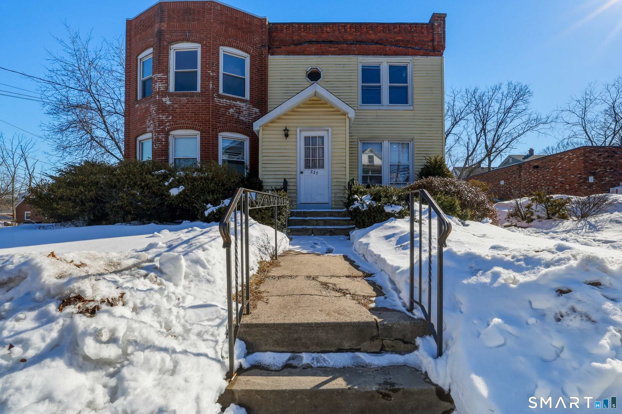337 Allen Street New Britain, CT 06053 - Photo 2 of 40
