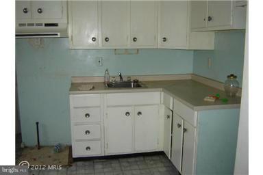 6505 Liberty Road Baltimore, MD 21207 - Photo 2 of 8 Kitchen