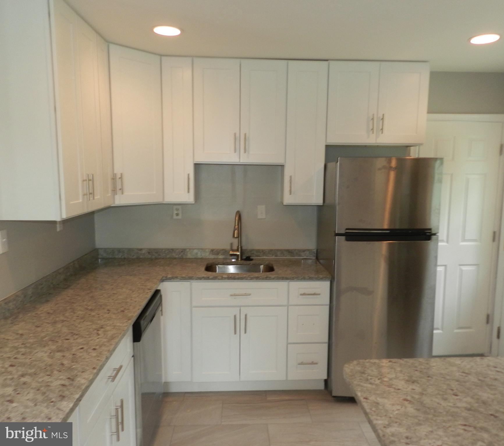 3902 92nd Avenue Springdale, MD 20706 - Photo 4 of 16 Kitchen cabinets