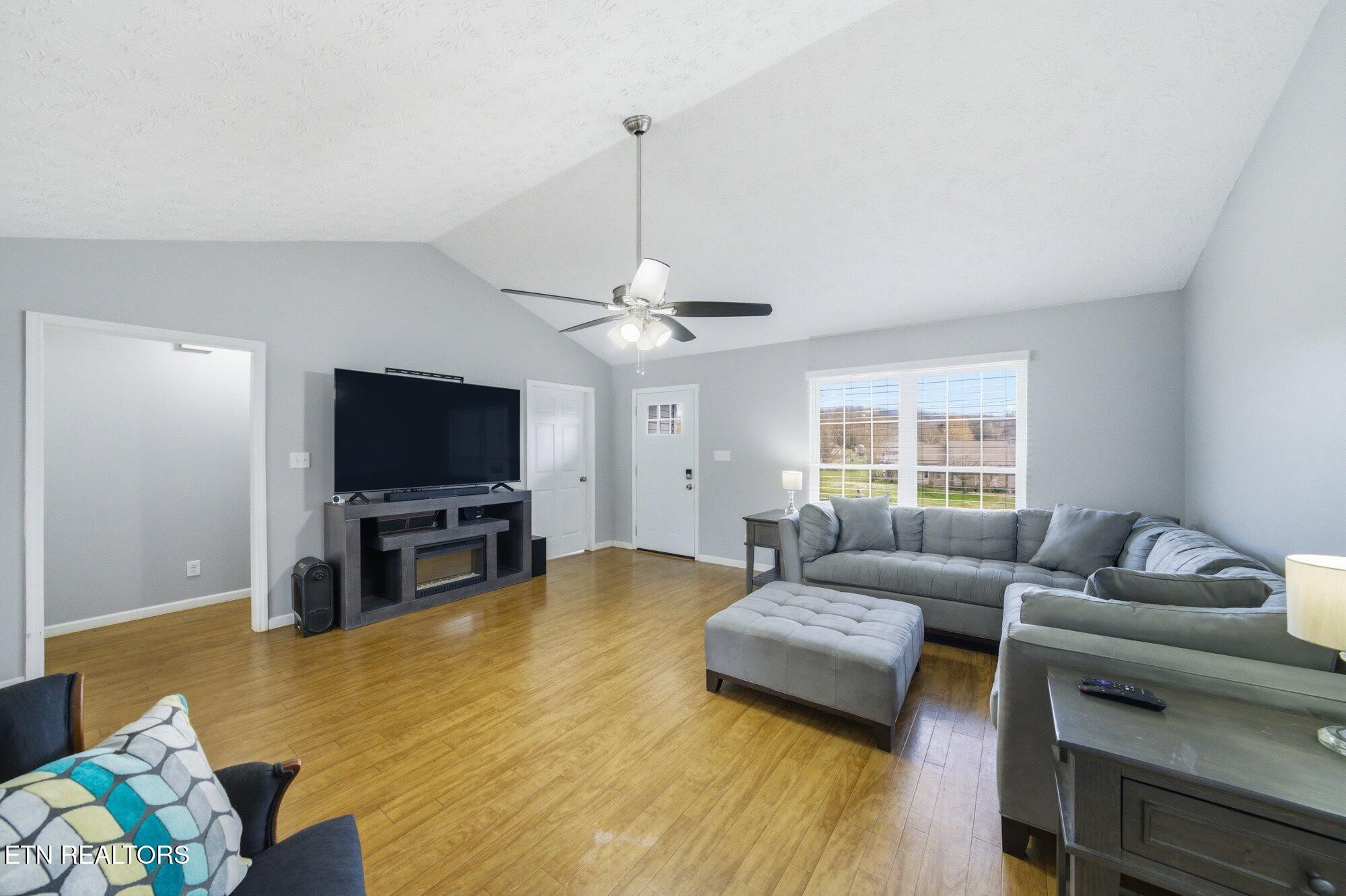 427 Eledge Farm Road Sevierville, TN 37876 - Photo 3 of 21 Gallery Image 3