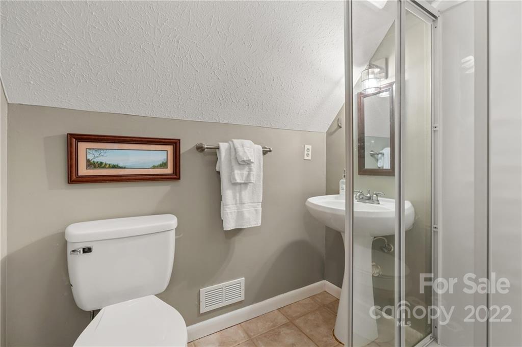 39 McKinney Road Weaverville, NC 28787 - Photo 13 of 29 Gallery Image 13
