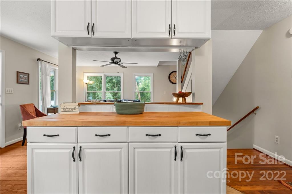 39 McKinney Road Weaverville, NC 28787 - Photo 8 of 29 Gallery Image 8
