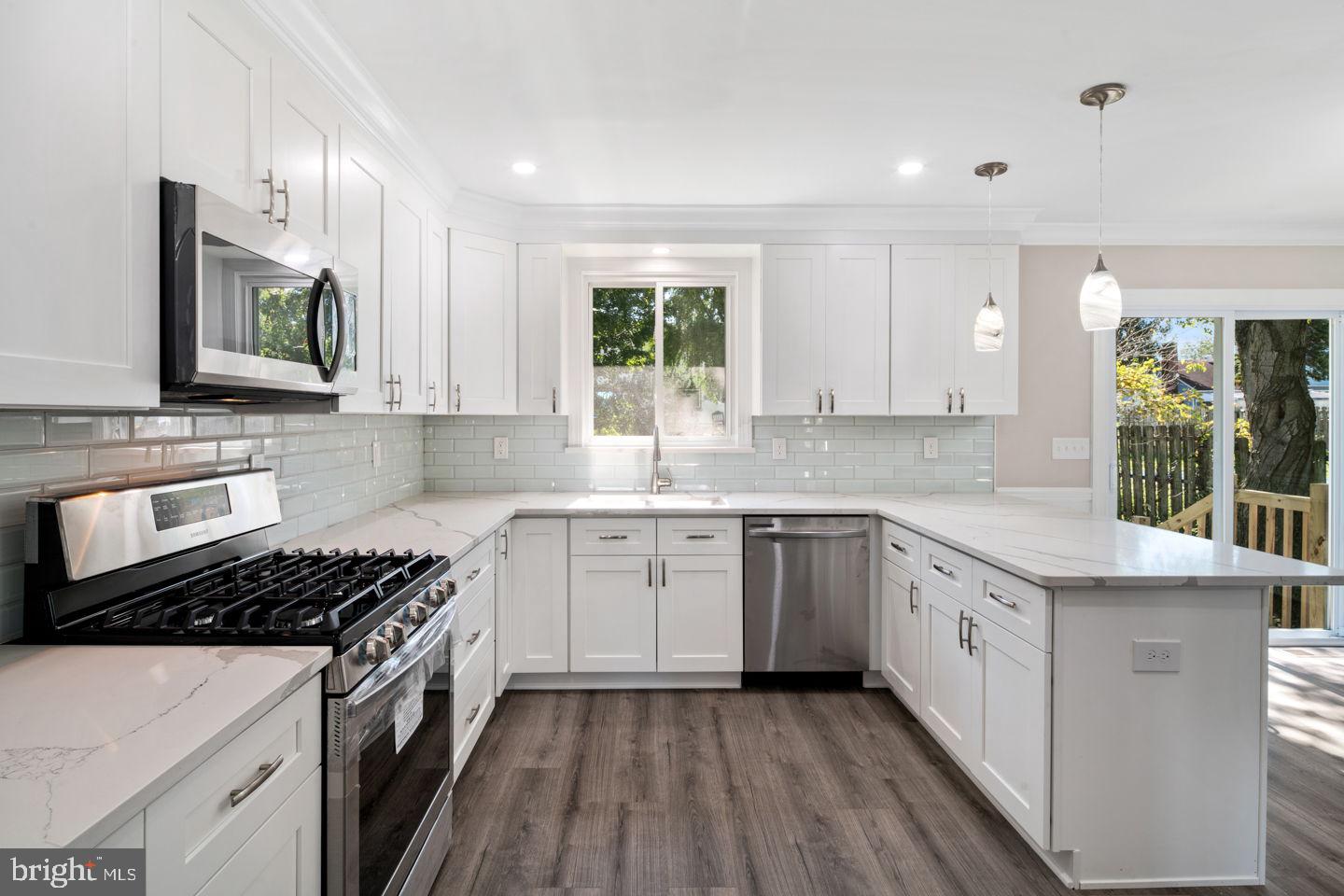 210 Regency Road Beverly, NJ 08010 - Photo 8 of 30