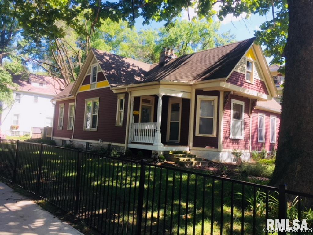602 South Walnut Street Springfield, IL 62704 - Photo 1 of 5