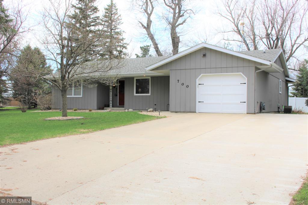 700 Ash Road Worthington, MN 56187 - Photo 1 of 1 Gallery Image 1