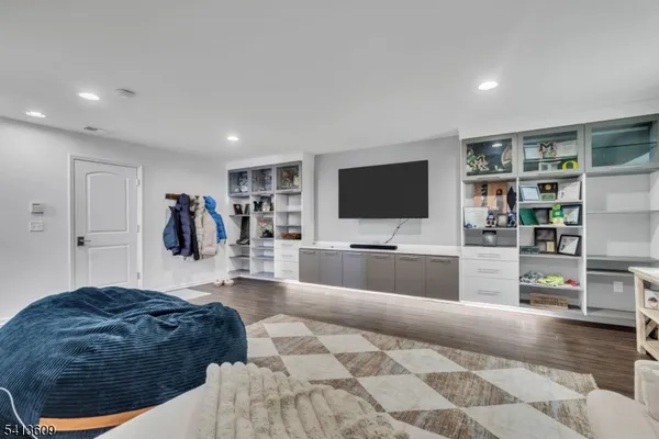 $650,000 | 18 Blazingstar Way, Hackettstown, NJ 07840