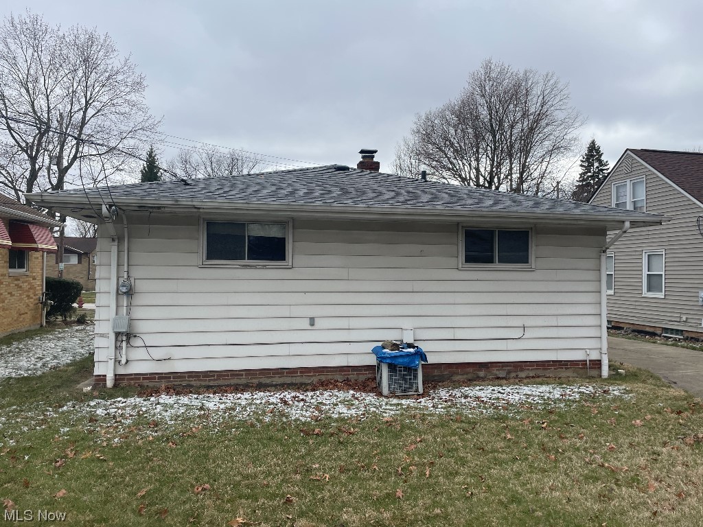 11235 Exeter Road Garfield Heights, OH 44125 - Photo 3 of 25