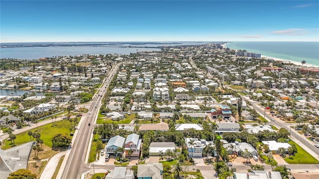 307 68th Street Holmes Beach, FL 34217 - Photo 6 of 67
