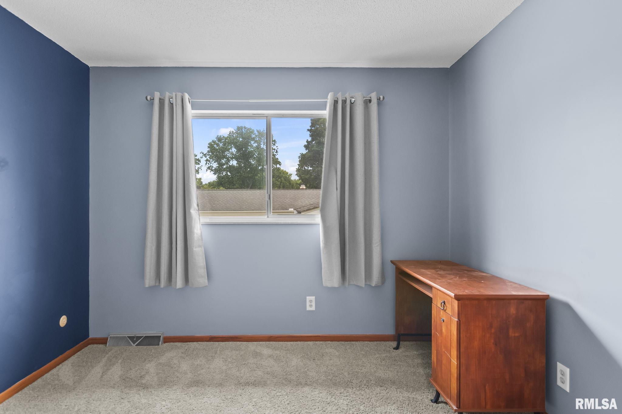 2444 Idlewild Drive Springfield, IL 62704 - Photo 23 of 37 Gallery Image 23
