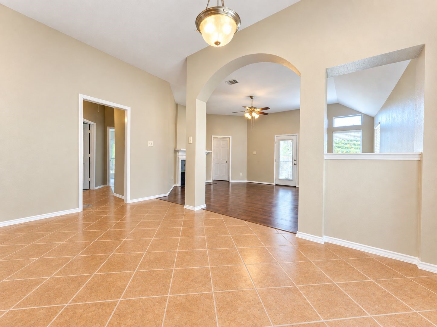 4326 Sunlit Pass Loop Humble, TX 77396 - Photo 5 of 20 Gallery Image 5