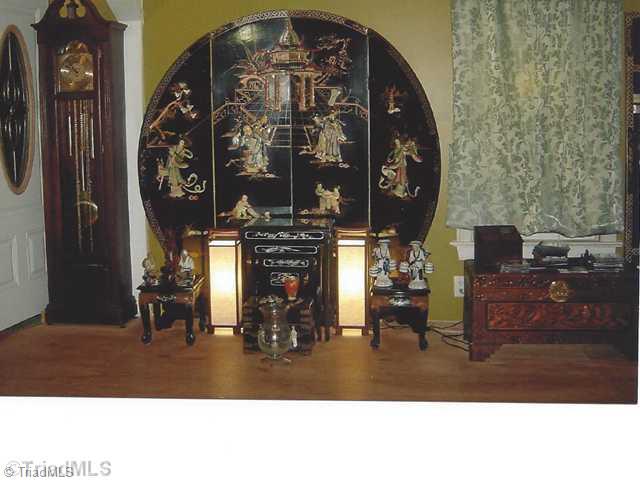 6588 Canter Road Archdale, NC 27263 - Photo 4 of 12 Living Room.