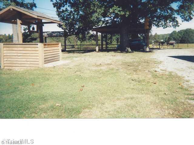 6588 Canter Road Archdale, NC 27263 - Photo 9 of 12 Yard/Garden.