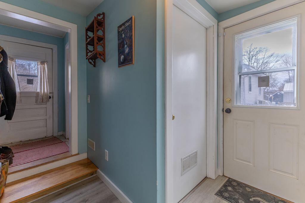 30 Deane Street Ellsworth, ME 04605 - Photo 7 of 59 o5K2yxQA