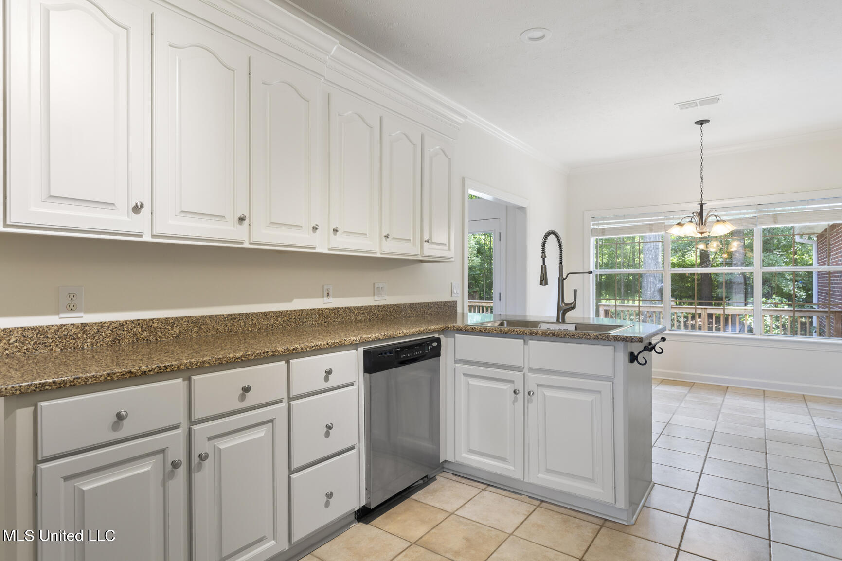 52 Eastgate Drive Brandon, MS 39042 - Photo 10 of 52 52 Eastgate