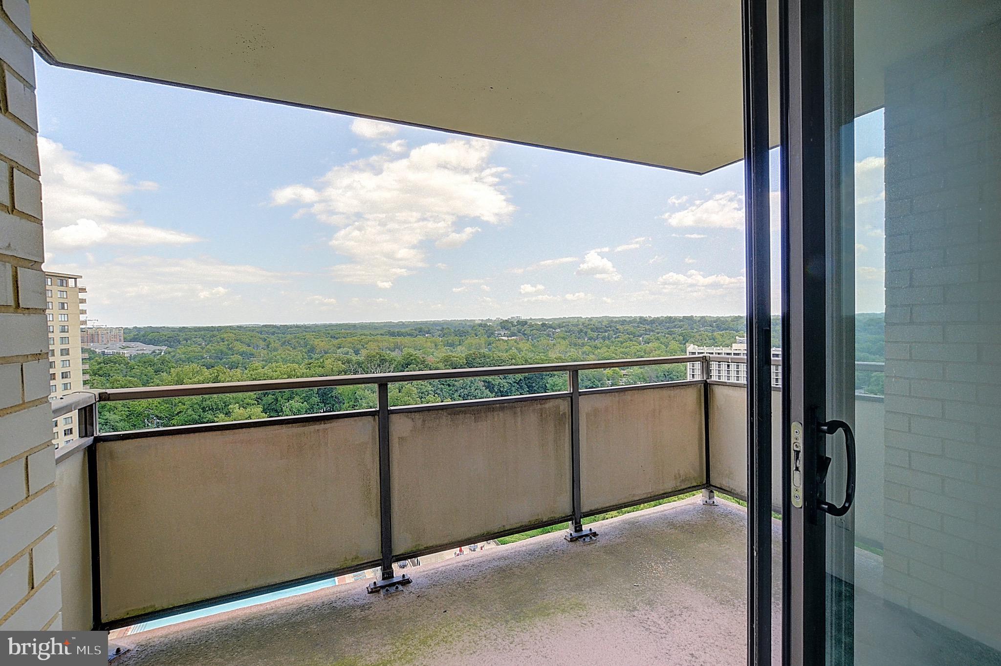 5225 Pooks Hill Road, Unit 1421S Bethesda, MD 20814 - Photo 11 of 23