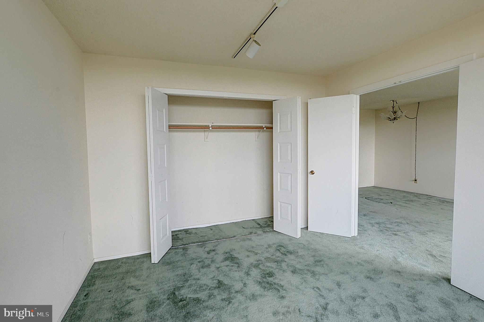 5225 Pooks Hill Road, Unit 1421S Bethesda, MD 20814 - Photo 6 of 23