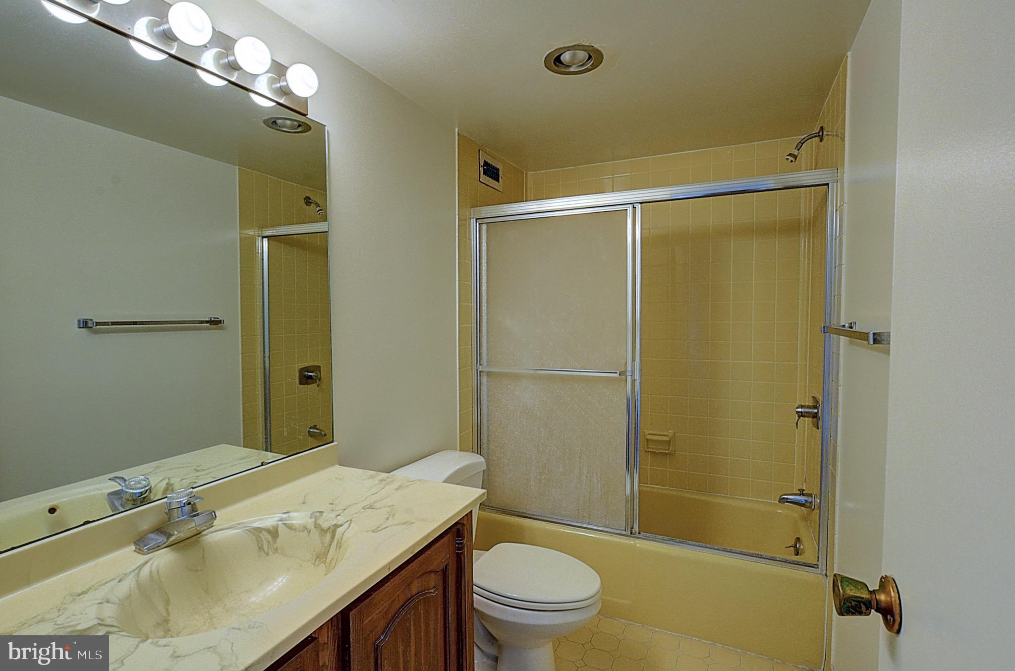 5225 Pooks Hill Road, Unit 1421S Bethesda, MD 20814 - Photo 7 of 23