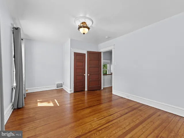 $2,500 | 117 Dill Avenue, Collingswood, NJ 08108