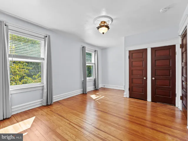 $2,500 | 117 Dill Avenue, Collingswood, NJ 08108