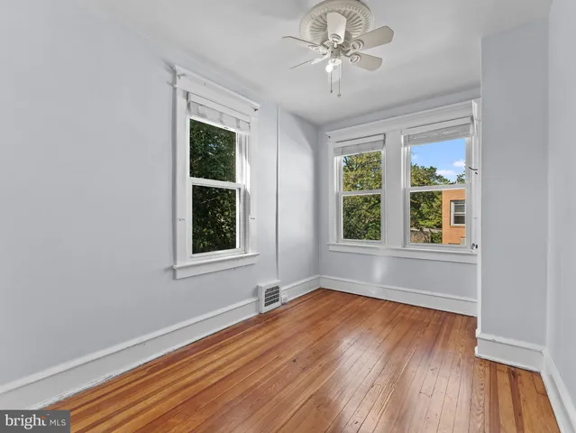 $2,500 | 117 Dill Avenue, Collingswood, NJ 08108