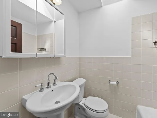 $2,500 | 117 Dill Avenue, Collingswood, NJ 08108